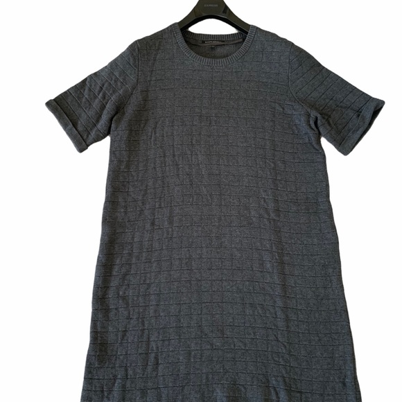 Banana Republic Grey Crew Neck Short Sleeve textured Sweater Dress - Picture 2 of 4